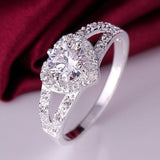 Women's Exquisite Silver Heart-shaped Zircon Ring